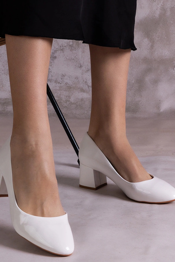 Beige high heel pumps Unos 2