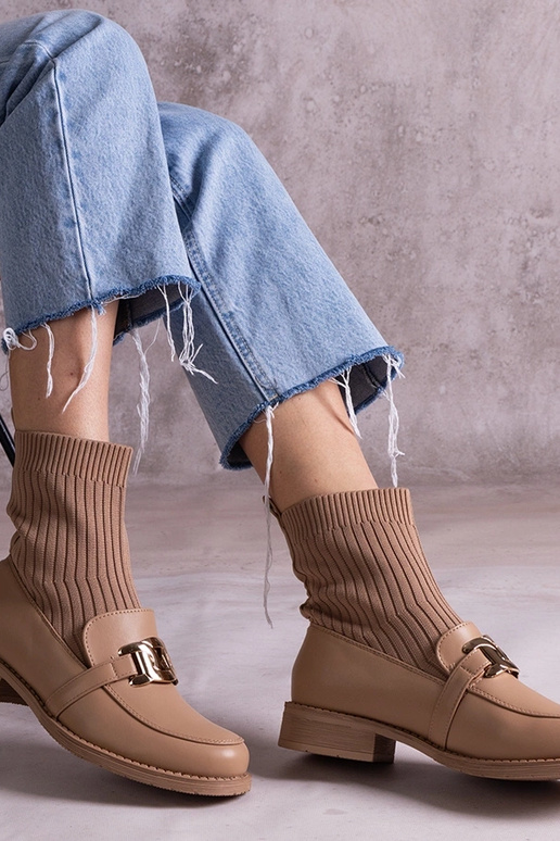 Black cowboy boots on the block heel... Black cowboy boots on the block heel...