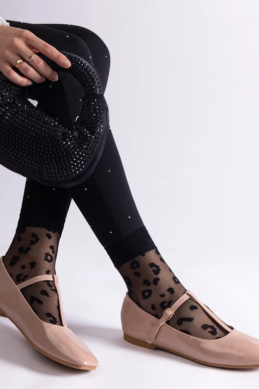 Beżowe lakierowane balerinki z... Beżowe lakierowane balerinki z...