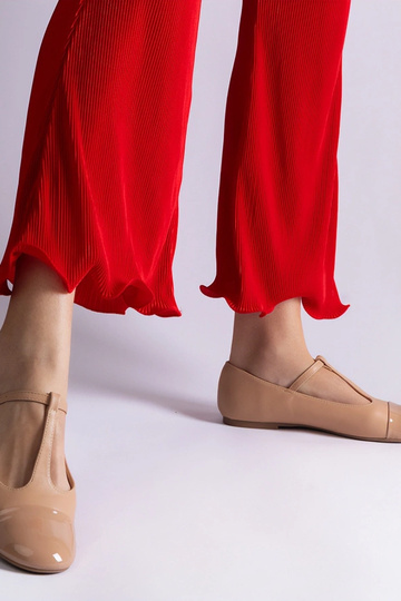 Beżowe balerinki z... 2