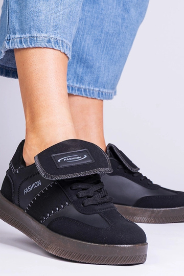 Czarne sneakersy na platformie z przeszyciami Puente 2