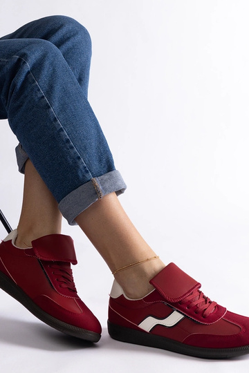 Czerwone niskie sneakersy... 2