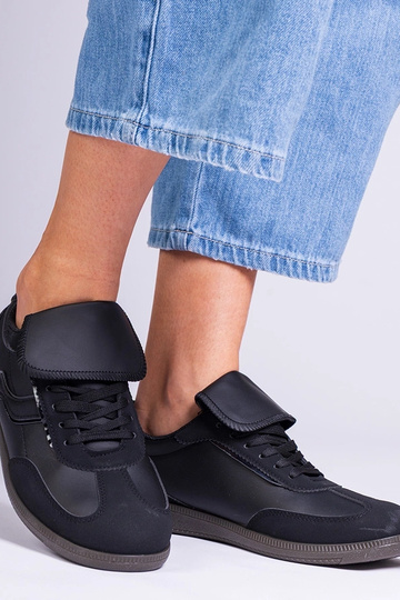 Czarne niskie sneakersy sznurowane Edelmira