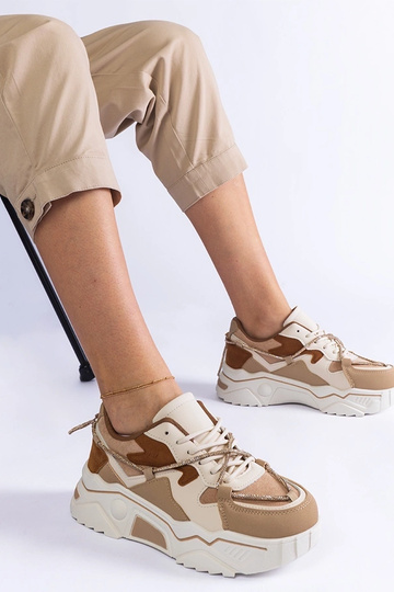 Brązowe sneakersy zdobione cyrkoniowym sznurkiem Valdeza