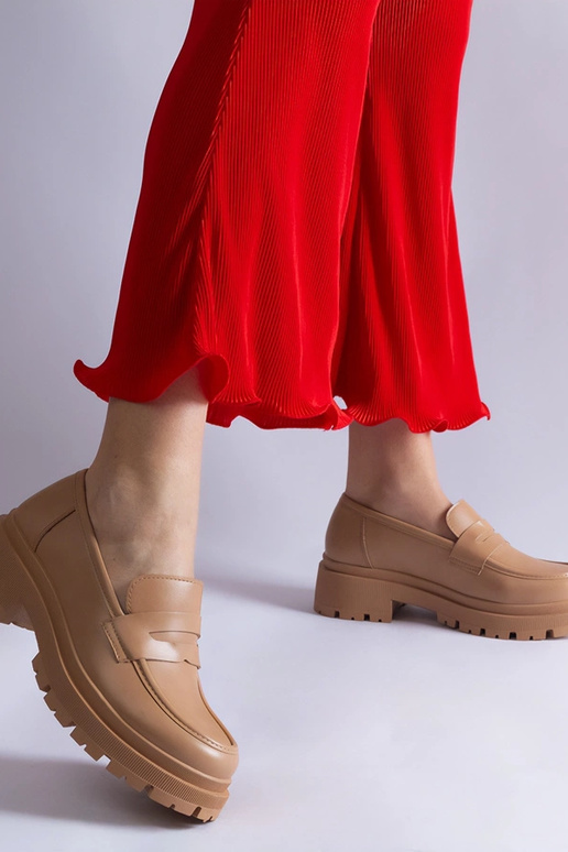 Ciemnobeżowe  mokasyny z eko skóry...