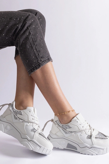 White trainers Justar 2