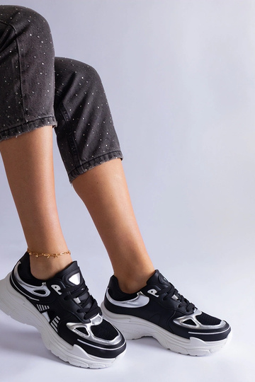 Czarne sneakersy damskie ze... 2