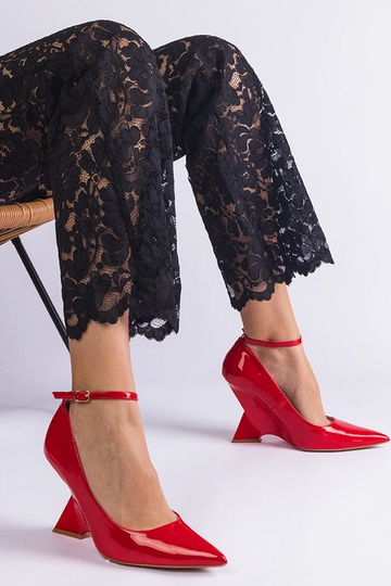 Czerwone czółenka... 2