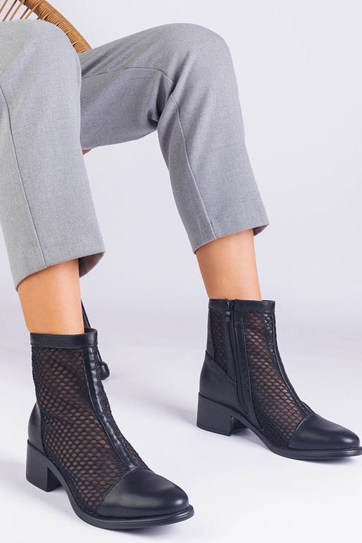 Black cowboy boots on the block heel... Black cowboy boots on the block heel...