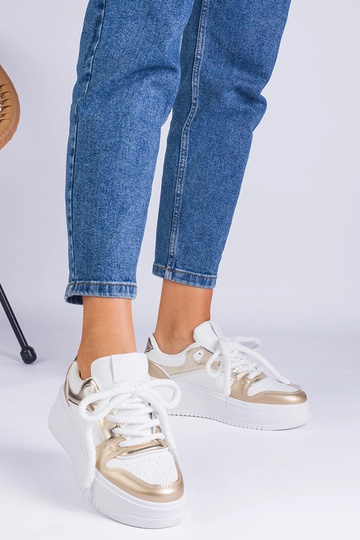 Biało-złote sneakersy na platformie Ivalda 2