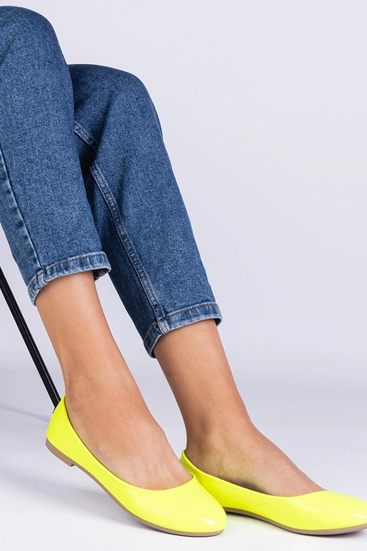Żółte neonowe lakierowane balerinki...