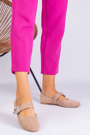 Beżowe balerinki zdobione... 2