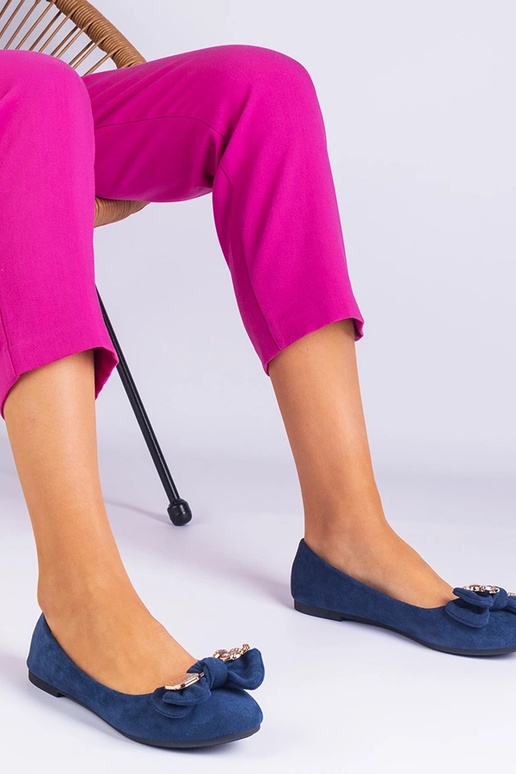 Granatowe klasyczne balerinki z... Granatowe klasyczne balerinki z...