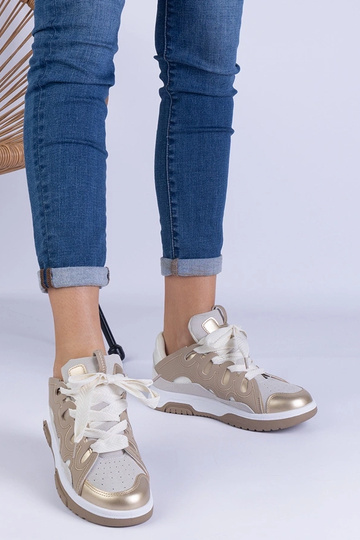 Beżowe sneakersy damskie z dekoracyjnym sznurowaniem Grejs 2