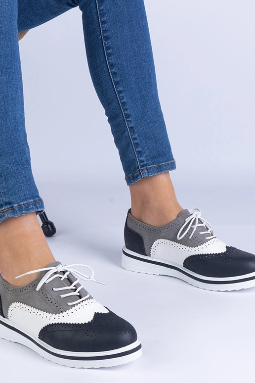 Czarne klasyczne półbuty oksfordki Toddi Czarne klasyczne półbuty oksfordki Toddi