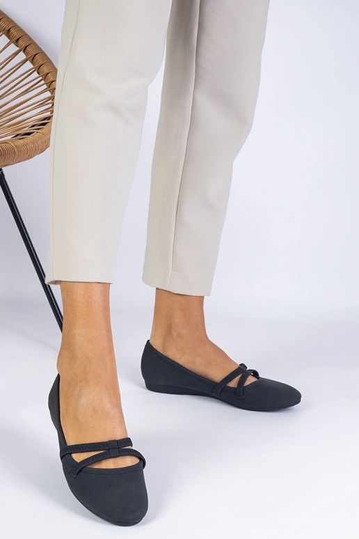 Czarne balerinki damskie z ekoskóry...