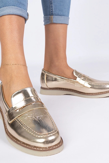 Złote klasyczne mokasyny...