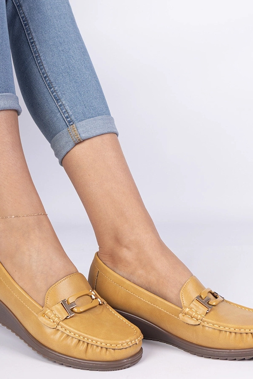 Zółte mokasyny damskie na koturnie z... Zółte mokasyny damskie na koturnie z...
