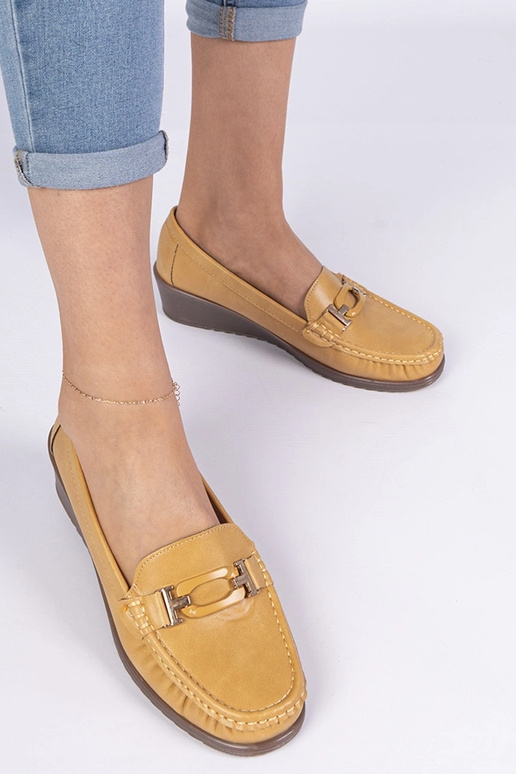 Zółte mokasyny damskie na koturnie z... Zółte mokasyny damskie na koturnie z...