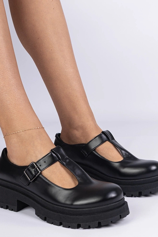 Czarne półbuty na platformie z...
