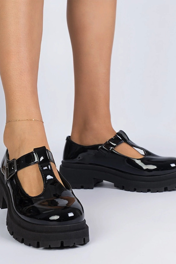 Czarne półbuty na... 2