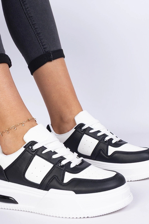 Czarno-białe sneakersy damskie na... Czarno-białe sneakersy damskie na...