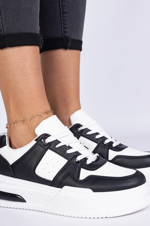 Czarno-białe sneakersy damskie na... Czarno-białe sneakersy damskie na...