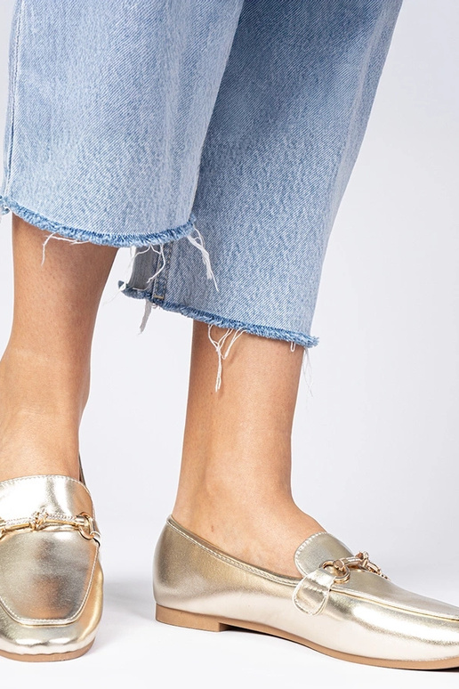 Złote mokasyny z ozdobą i cyrkoniami...