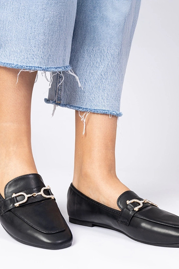 Czarne eleganckie mokasyny...