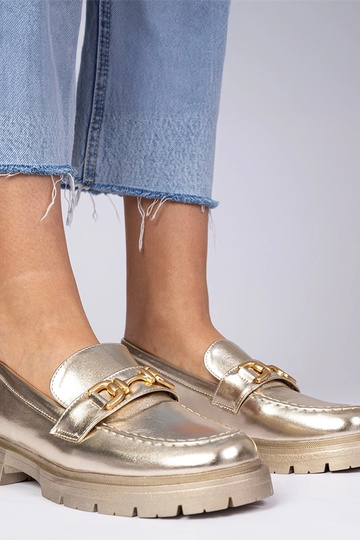 Złote eleganckie mokasyny z...