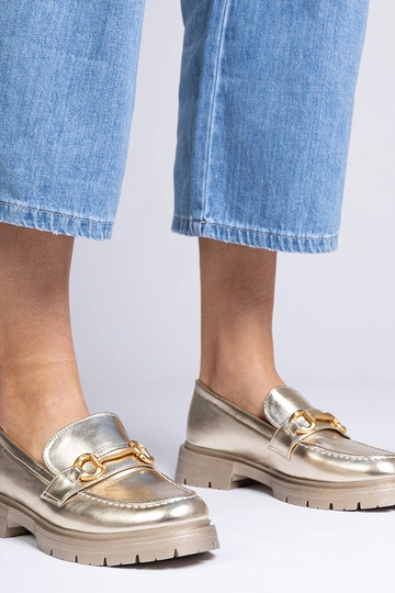 Złote eleganckie mokasyny...