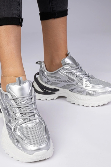 Srebrne sneakersy sportowe na masywnej podeszwie Lirata