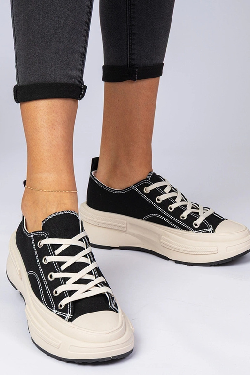 Czarne damskie trampki materiałowe...