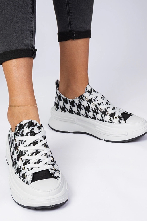 Biało-czarne damskie trampki... Biało-czarne damskie trampki...
