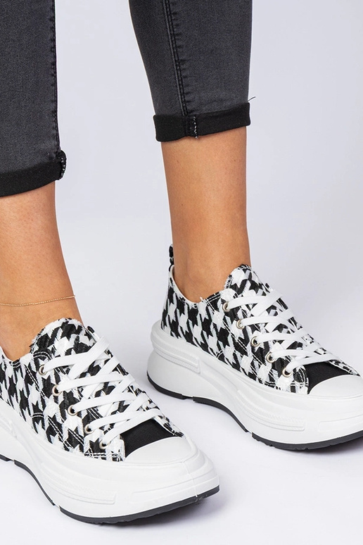 Biało-czarne damskie trampki... Biało-czarne damskie trampki...