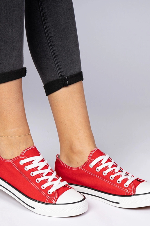 Czerwone klasyczne damskie trampki... Czerwone klasyczne damskie trampki...