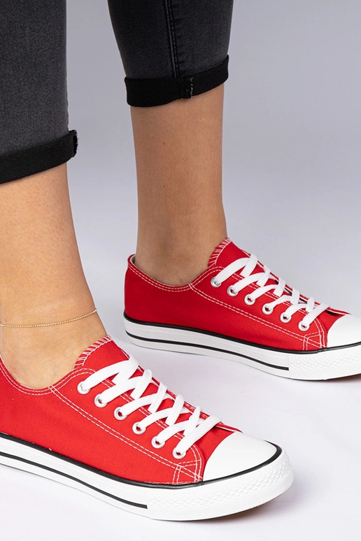 Czerwone klasyczne damskie trampki... Czerwone klasyczne damskie trampki...