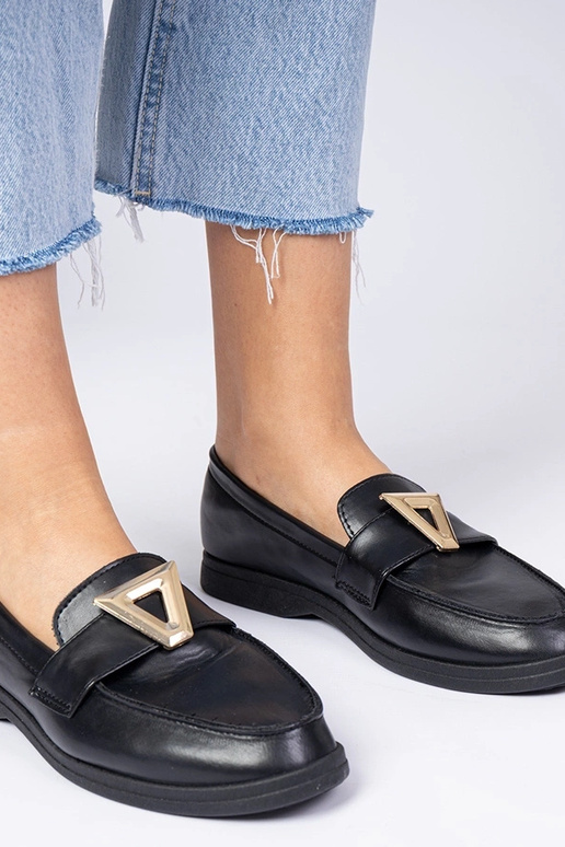Czarne damskie mokasyny z elegancką...