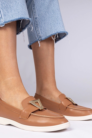 Brązowe damskie mokasyny z...