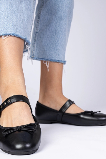 Czarne damskie balerinki z...