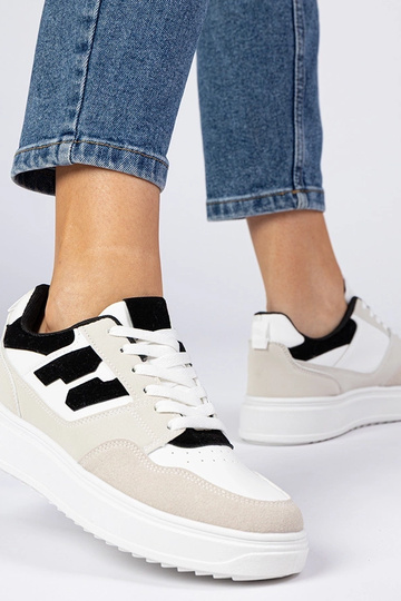 Biało-czarne sneakersy... 2
