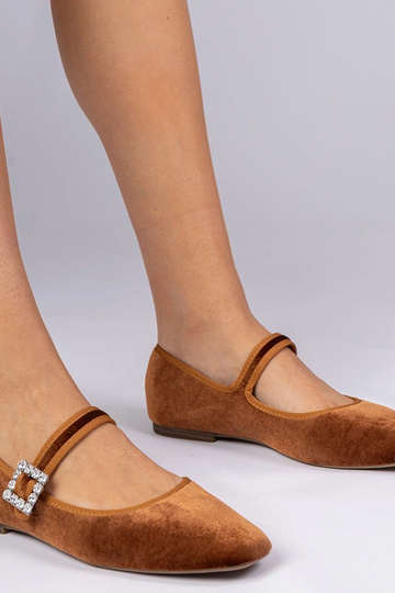 Brązowe damskie balerinki...