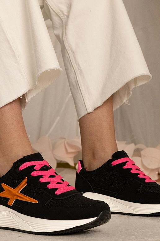 Czarne sneakersy damskie sportowe z... Czarne sneakersy damskie sportowe z...