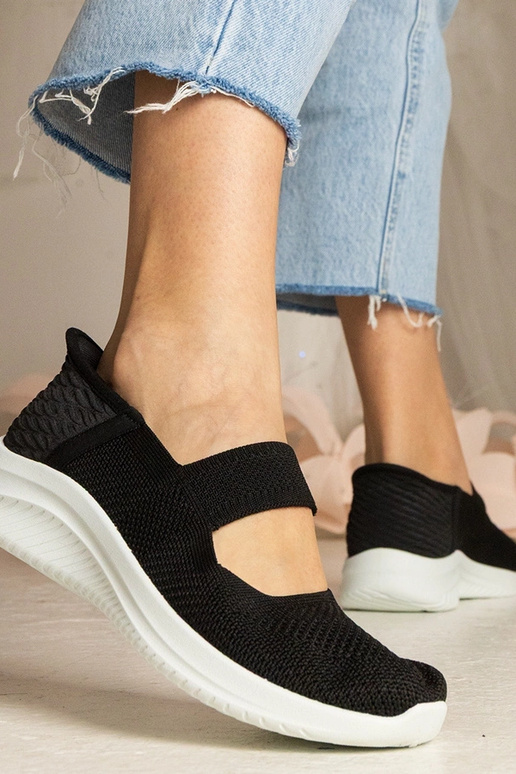 Czarne tenisówki na tłoczonej... Czarne tenisówki na tłoczonej...