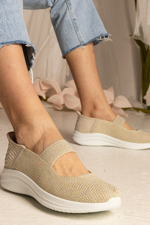 Beżowe tenisówki na tłoczonej... Beżowe tenisówki na tłoczonej...