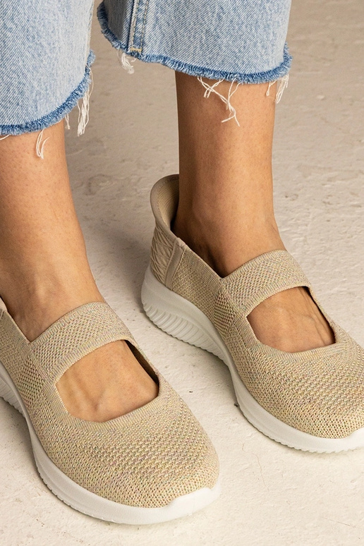 Beżowe tenisówki na tłoczonej... Beżowe tenisówki na tłoczonej...