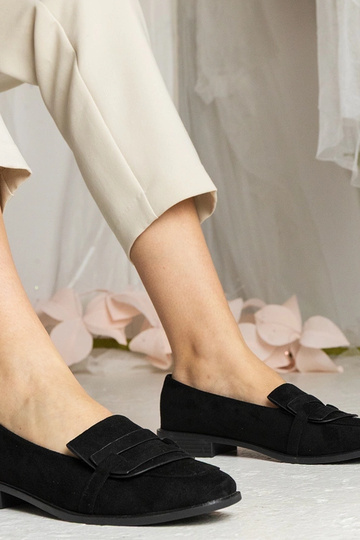 Czarne damskie mokasyny...