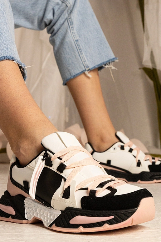 Różowe sneakersy damskie na masywnej... Różowe sneakersy damskie na masywnej...