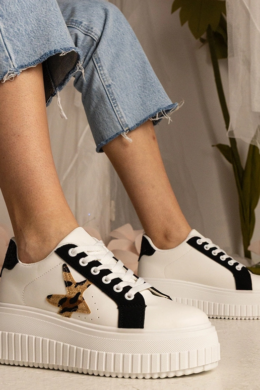 Biało-czarne sneakersy zdobione... Biało-czarne sneakersy zdobione...