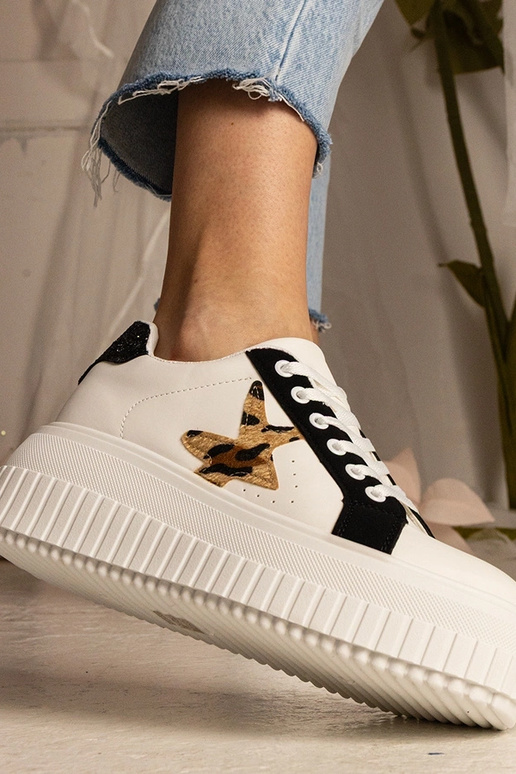 Biało-czarne sneakersy zdobione... Biało-czarne sneakersy zdobione...